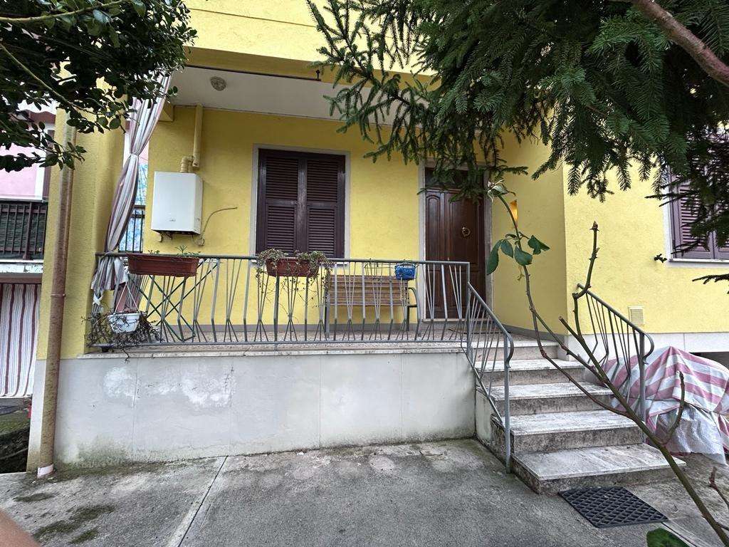 Porzione di casa in Vendita a Fivizzano Rometta MS,