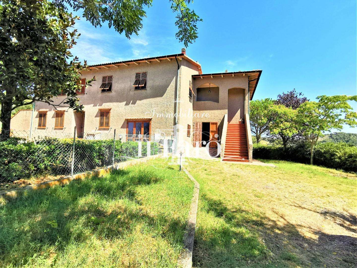 Casa Bi - Trifamiliare in Vendita a Pomarance Via Castello in Serrazzano,
