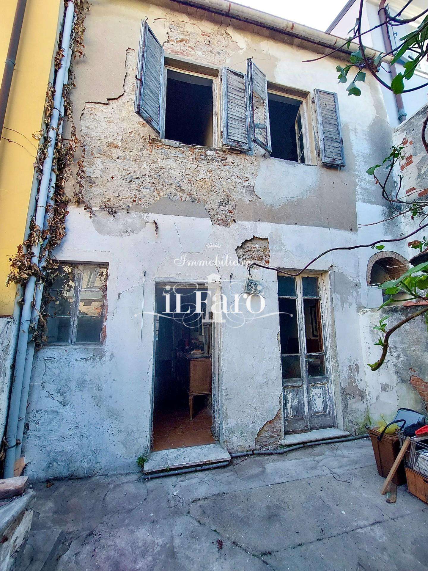 Altro Viale Michelangelo Buonarroti,  5, Viareggio