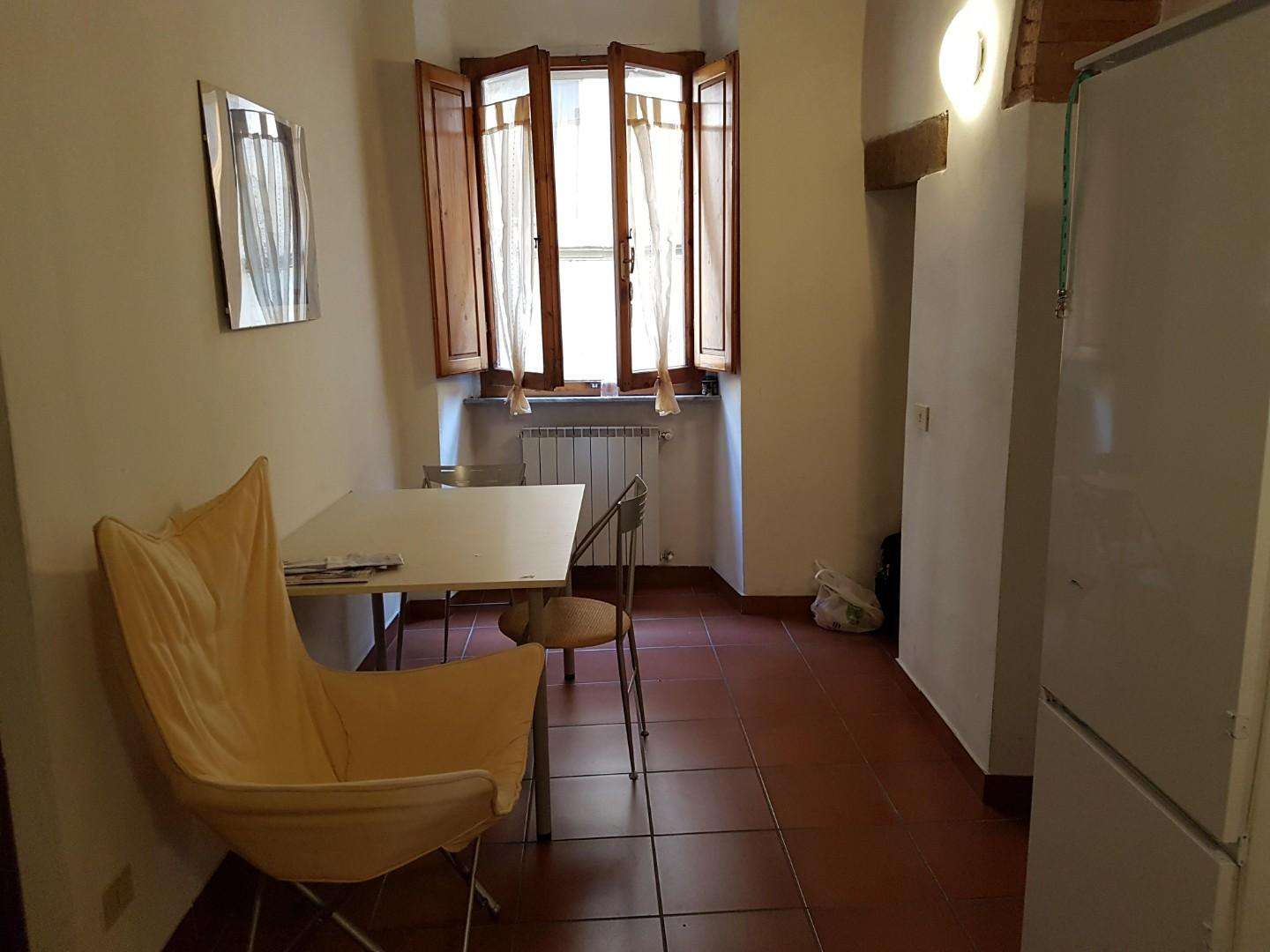 Appartamento in Vendita a Colle di Val d'Elsa Via Giuseppe Garibaldi, 53034