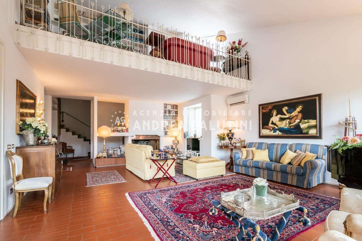 Villa in Vendita a Ponsacco Via Grandi,
