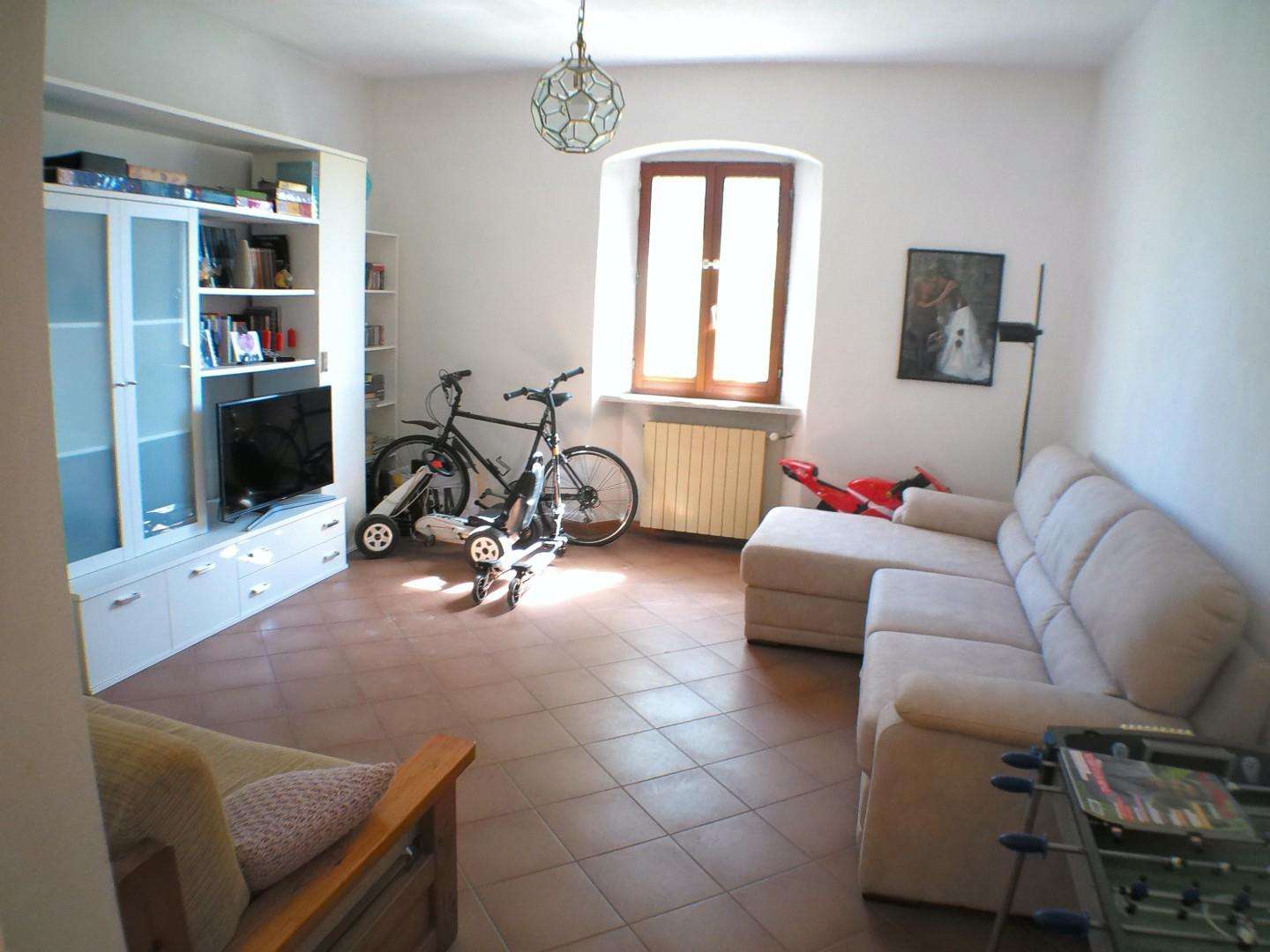 Appartamento Via Piombara,, Carrara
