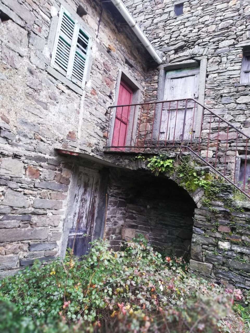Palazzo - Stabile, Zeri