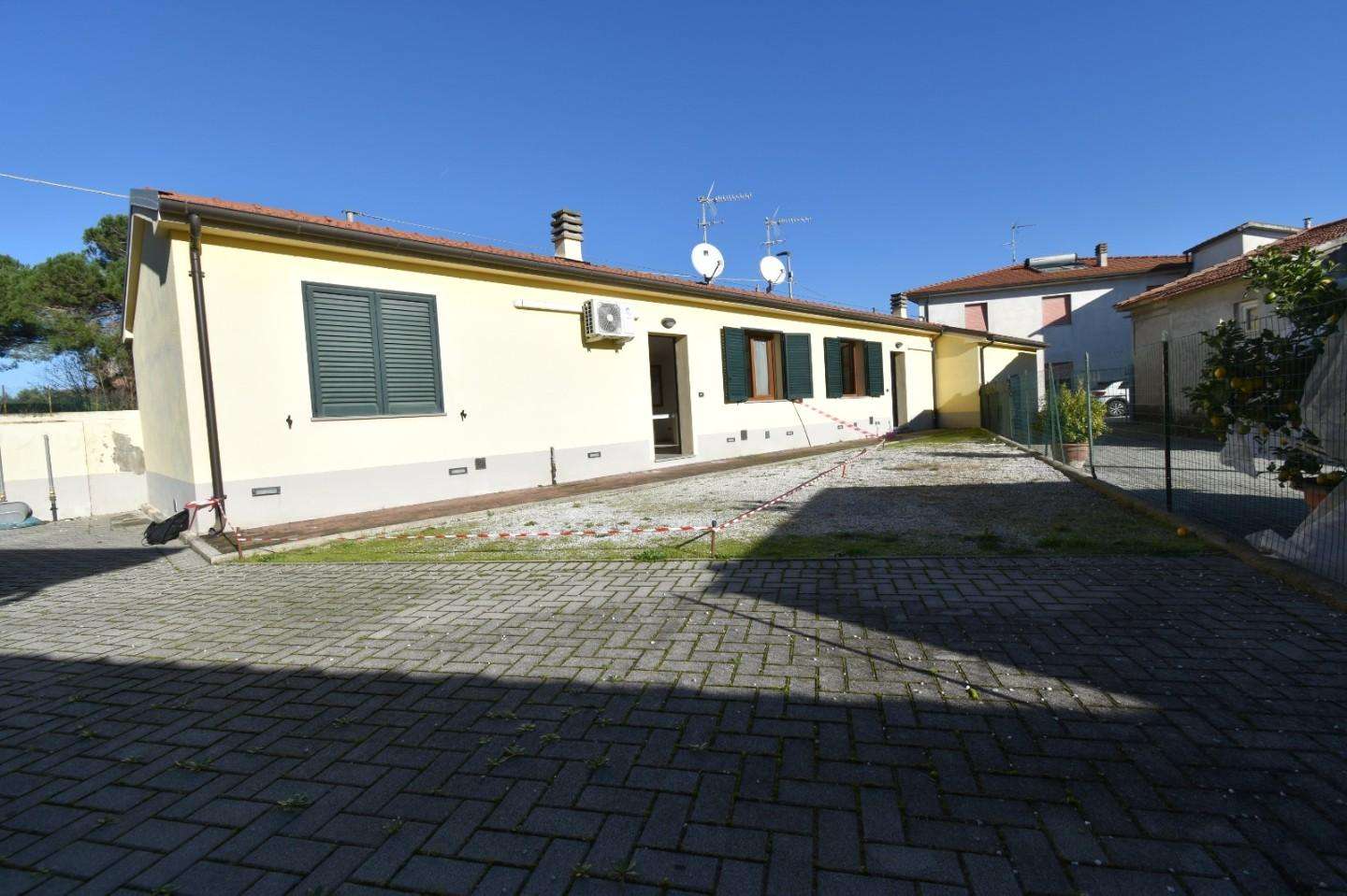 Casa Bi - Trifamiliare in Vendita a San Giuliano Terme Via Vecchializia, 29