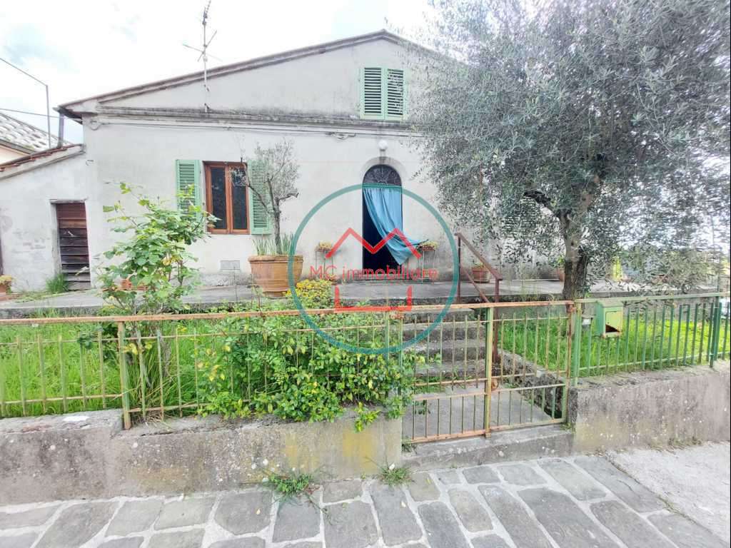 Casa Bi - Trifamiliare in Vendita a Uzzano Giacomo Puccini