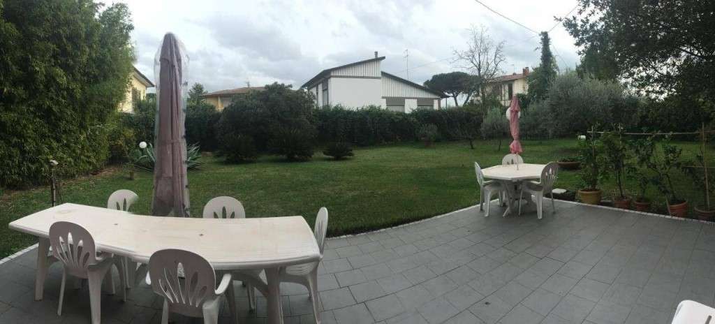 Villa, Carrara