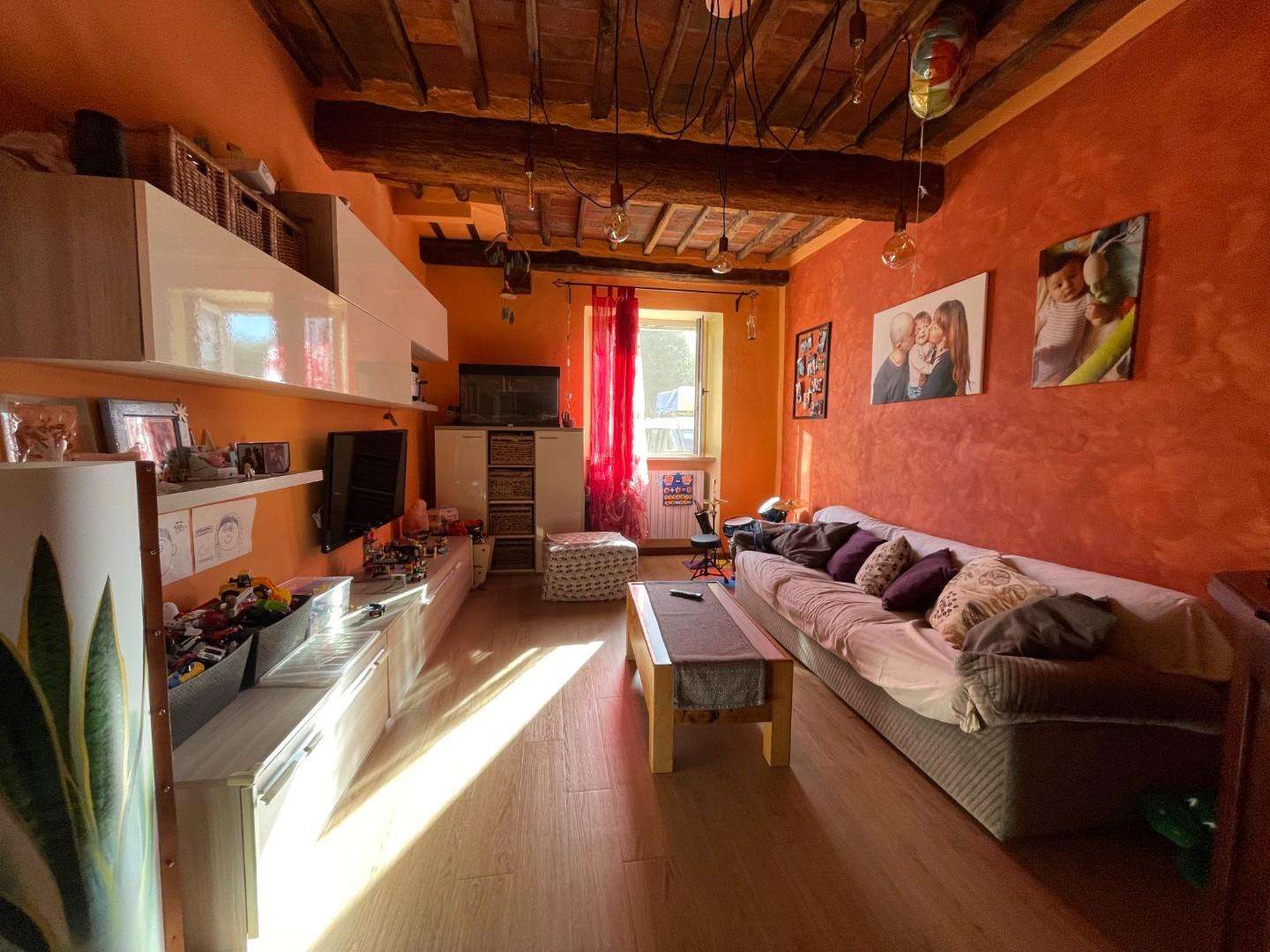 Appartamento in Vendita a Lucca Via di Salicchi,