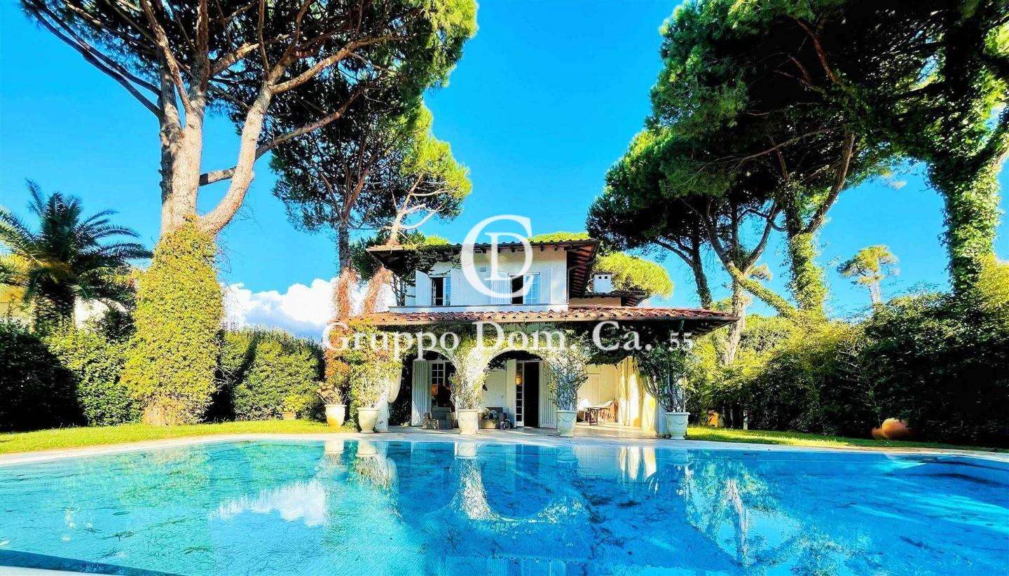 Villa Viale della Repubblica,, Forte dei Marmi