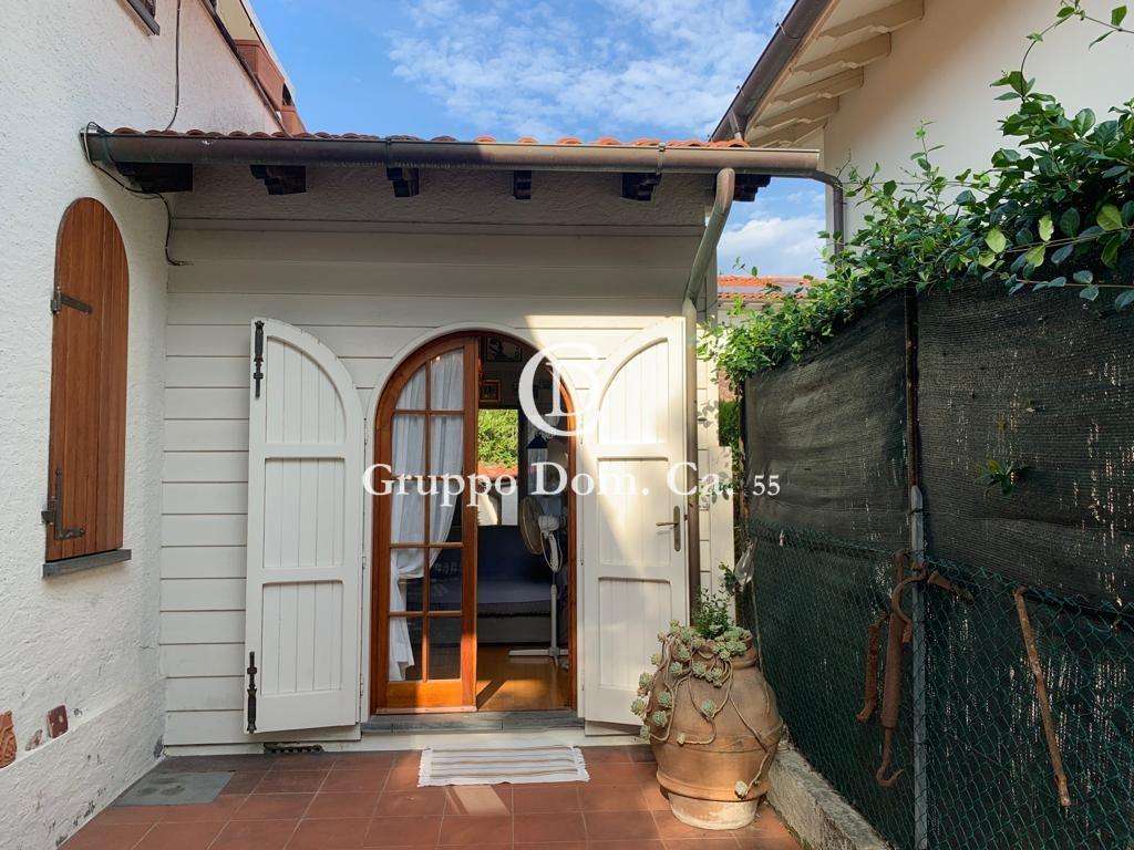 Porzione di casa dei Marmi, Forte dei Marmi