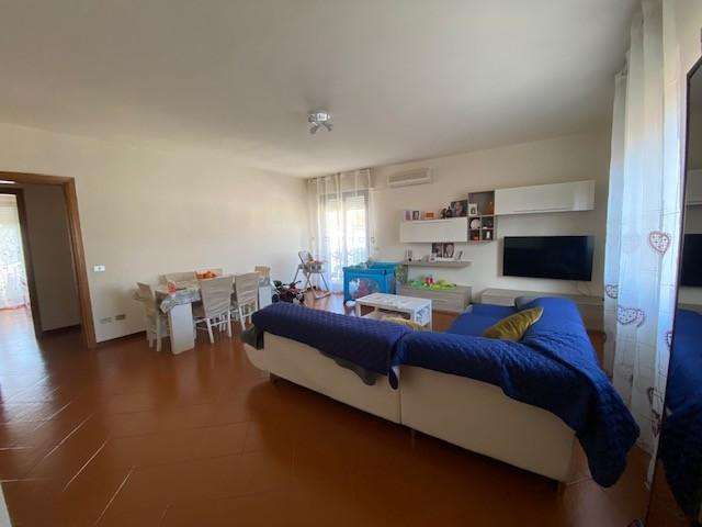 Appartamento in Vendita a Lucca Via Romana,