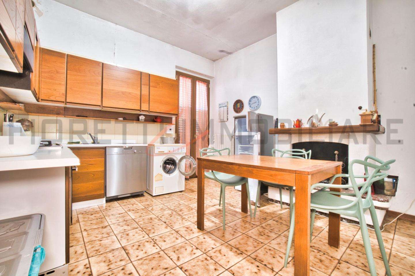 Appartamento in Vendita a Gavorrano Via Vittorio Veneto,