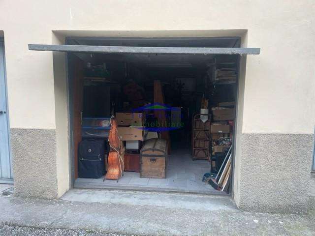 Box - Garage - Posto Auto in Vendita a Colle di Val d'Elsa Piazza Sant 'Erasmo,
