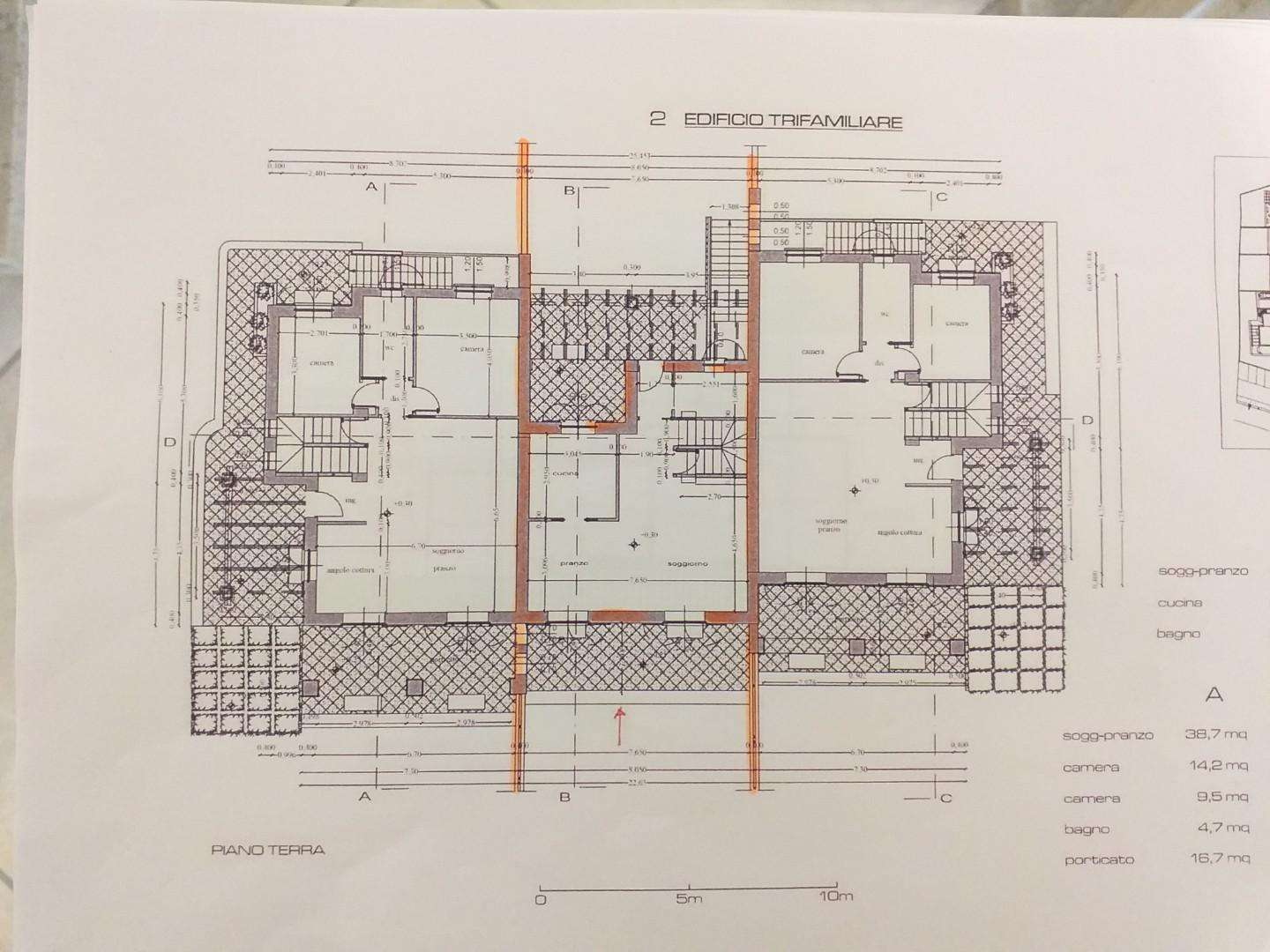 casa indipendente in vendita a Luni in zona Dogana