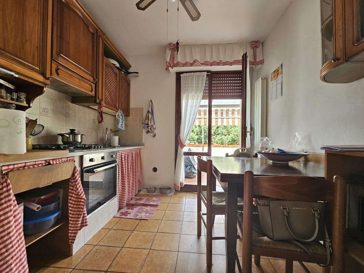 Appartamento in Vendita a Carrara Via Molina,