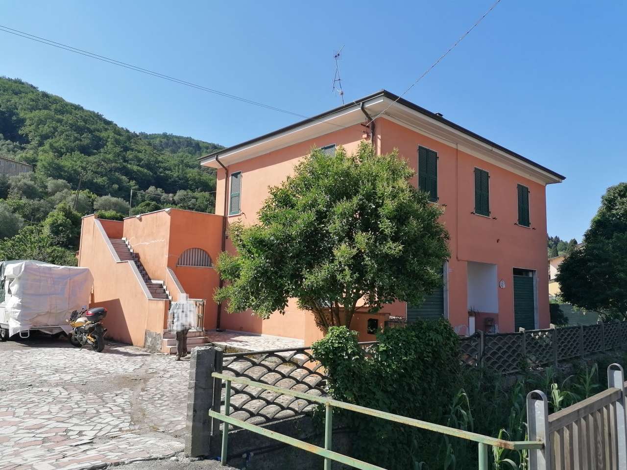 appartamento in vendita ad Arcola in zona Romito Magra