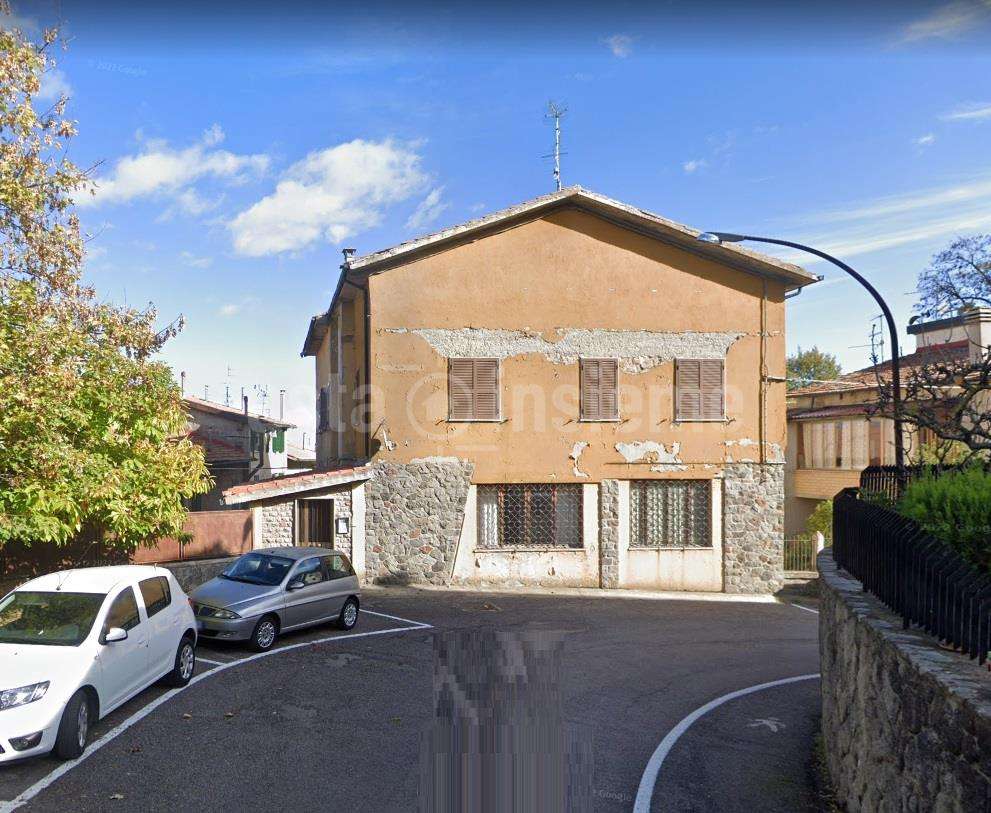 Villa in Vendita a Abbadia San Salvatore Gorizia