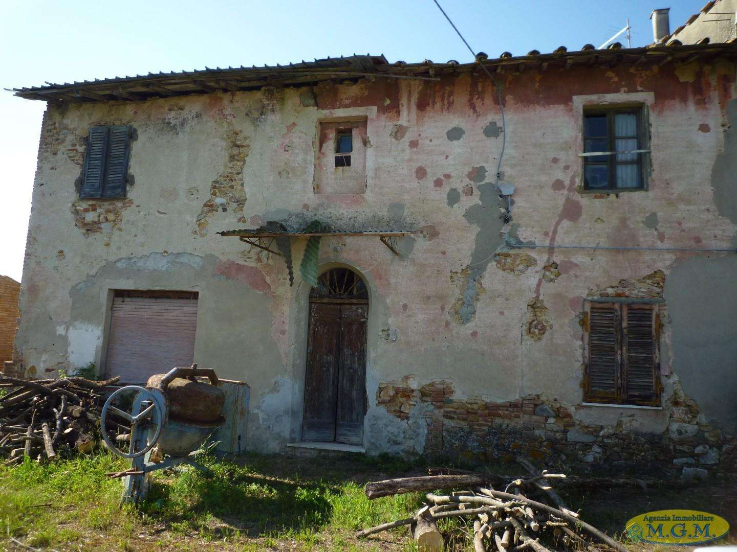 Casale in Vendita a Santa Maria a Monte Via S. Sebastiano,
