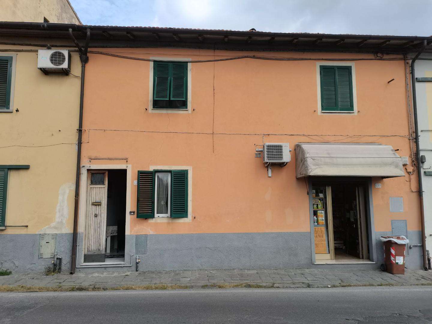 Palazzo - Stabile in Vendita a Pisa Via Fiorentina, 137