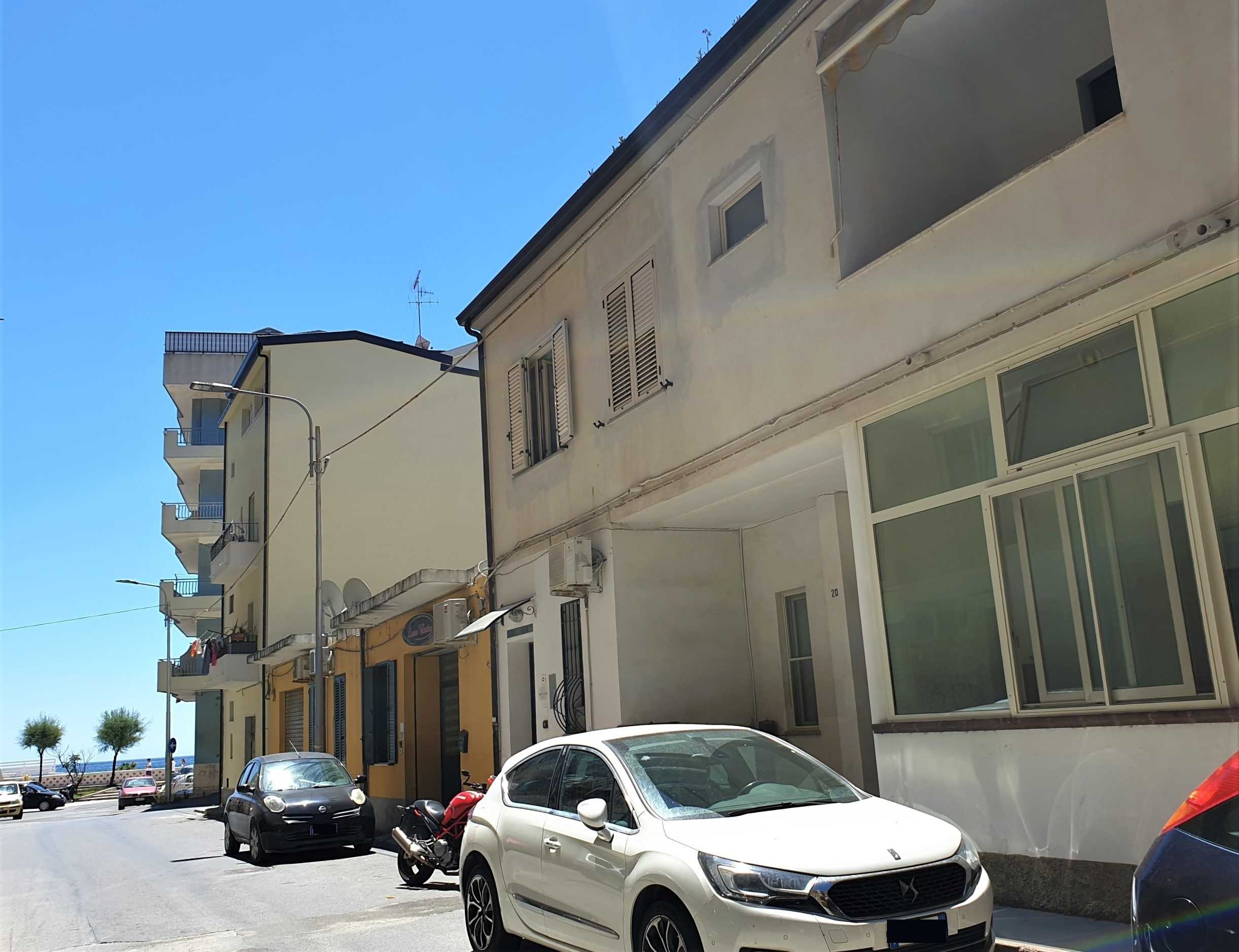 Appartamento in Affitto a Catanzaro Via Brindisi