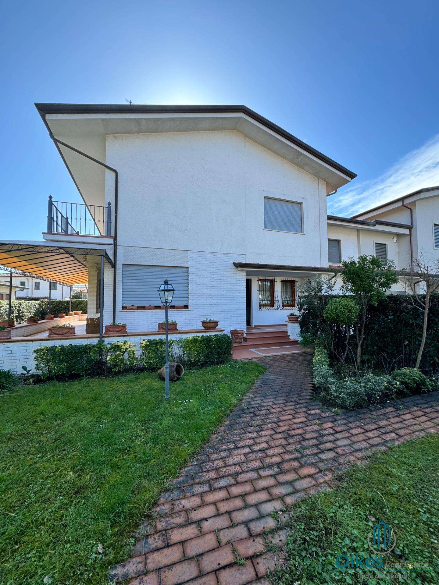 Casa Bi - Trifamiliare XX Settembre, Forte dei Marmi
