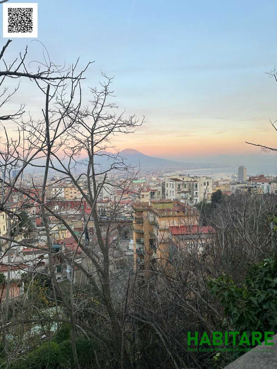 Appartamento in Vendita a Napoli Via Girolamo Santacroce