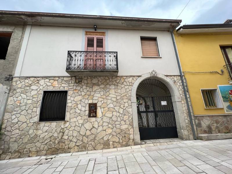 Casa indipendente in Affitto a Serino Via Francesco Solimena 24