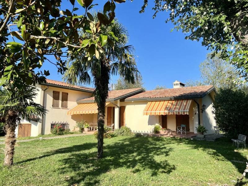 Villa in Vendita a Correzzola Correzzola