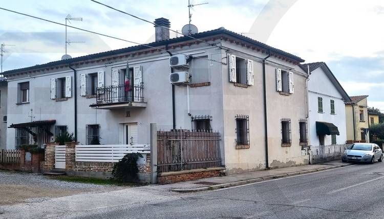 Casa Bi - Trifamiliare in Vendita a Bagnacavallo Villanova