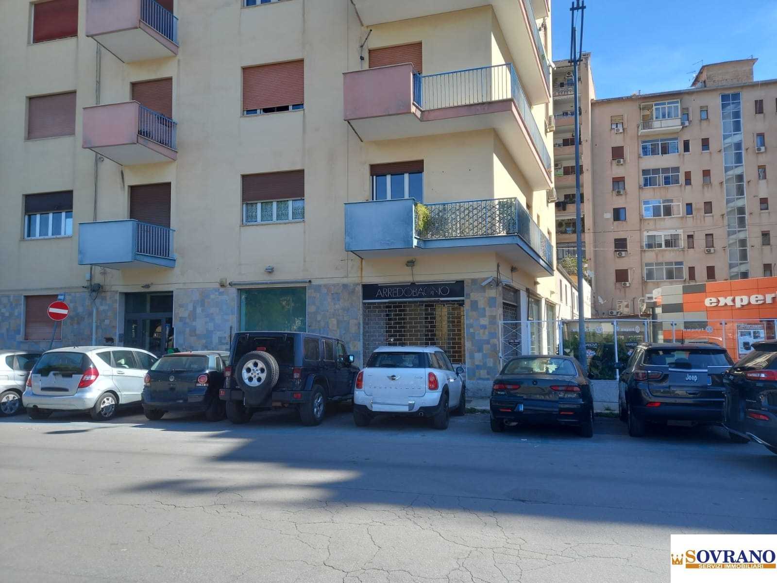 Locale commerciale in Vendita a Palermo Via Generale Di Maria