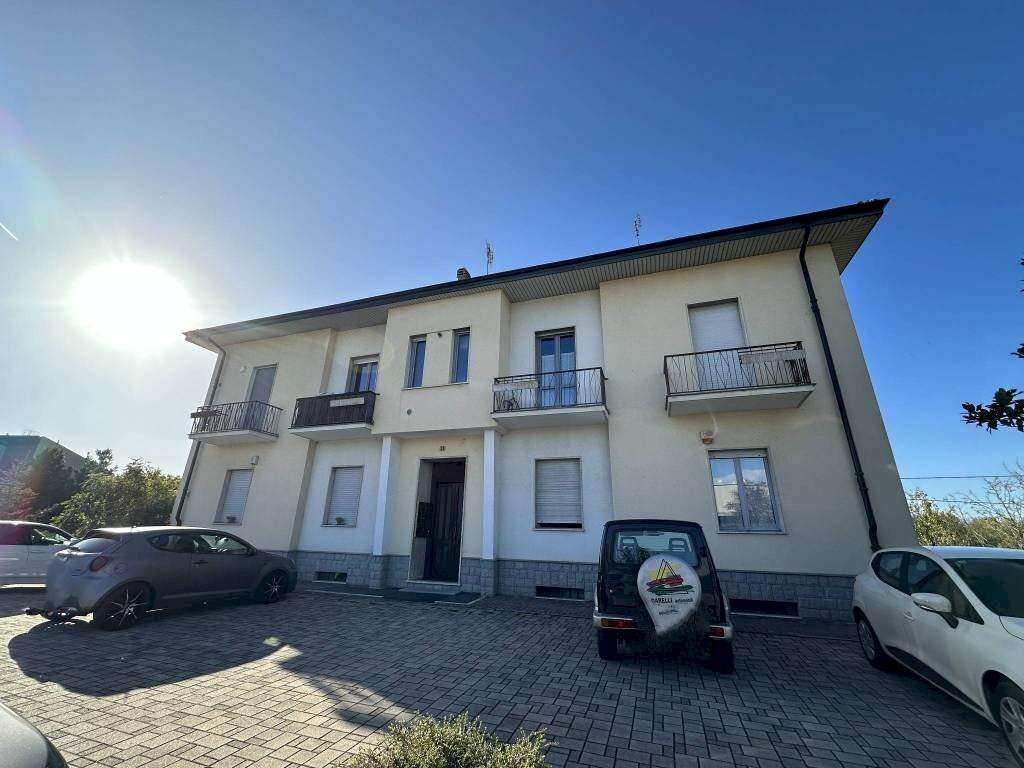 Appartamento in Vendita a Cuneo via Castelletto Stura 55