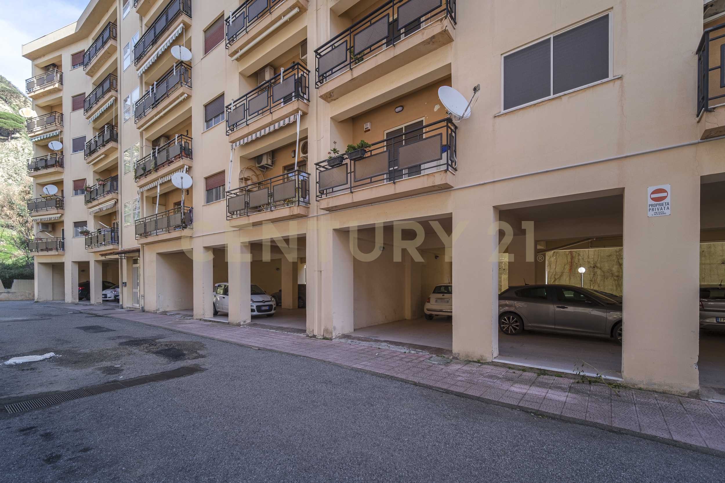 Appartamento in Vendita a Messina Contrada Catanese