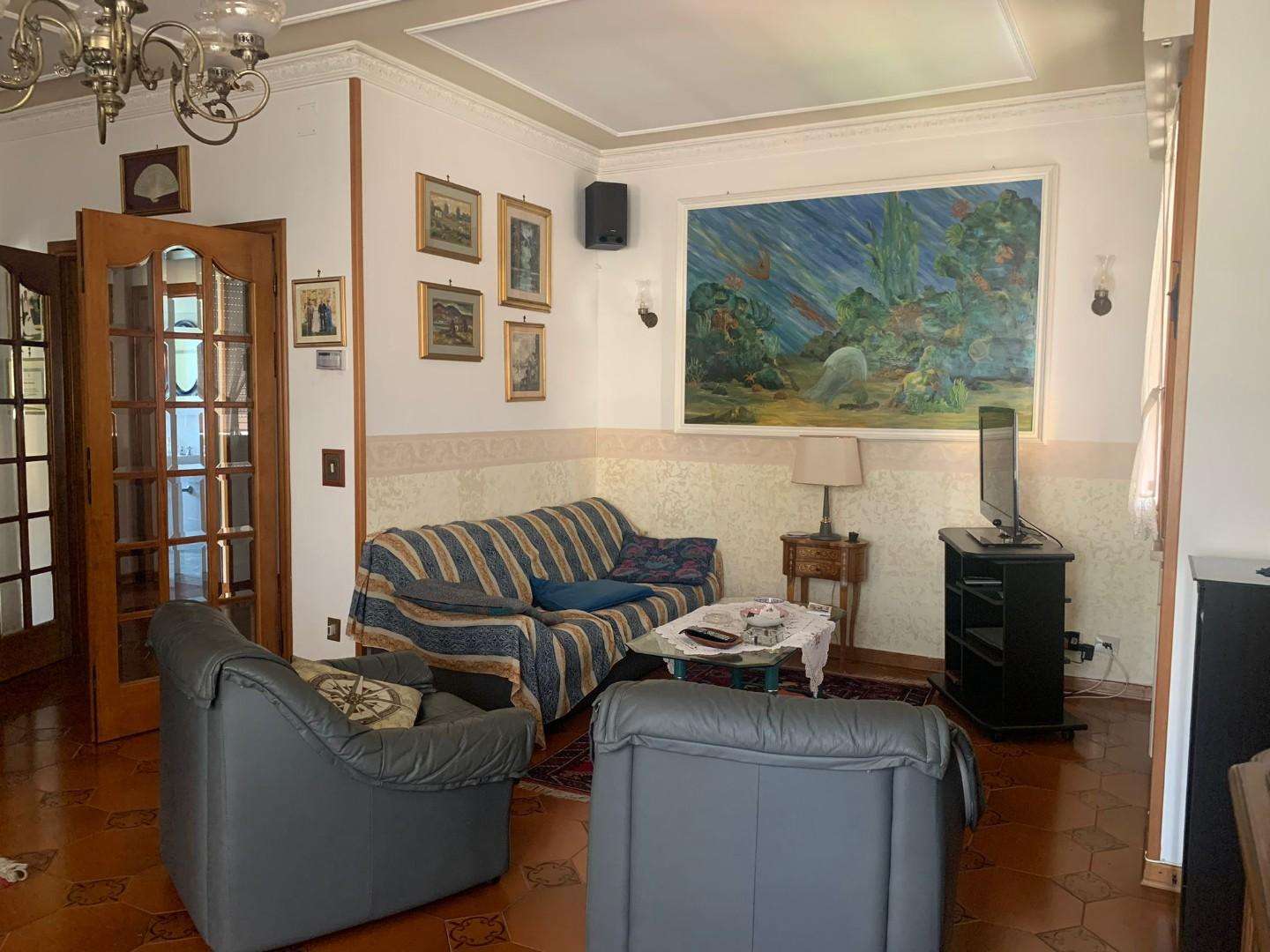 Casa Bi - Trifamiliare in Vendita a Pisa Via Emilia,