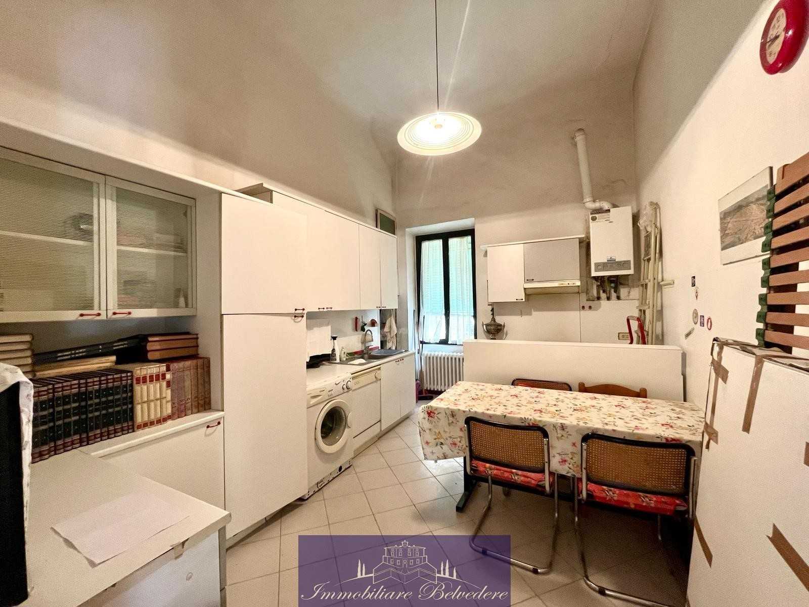 Appartamento in Vendita a Firenze Via Aretina