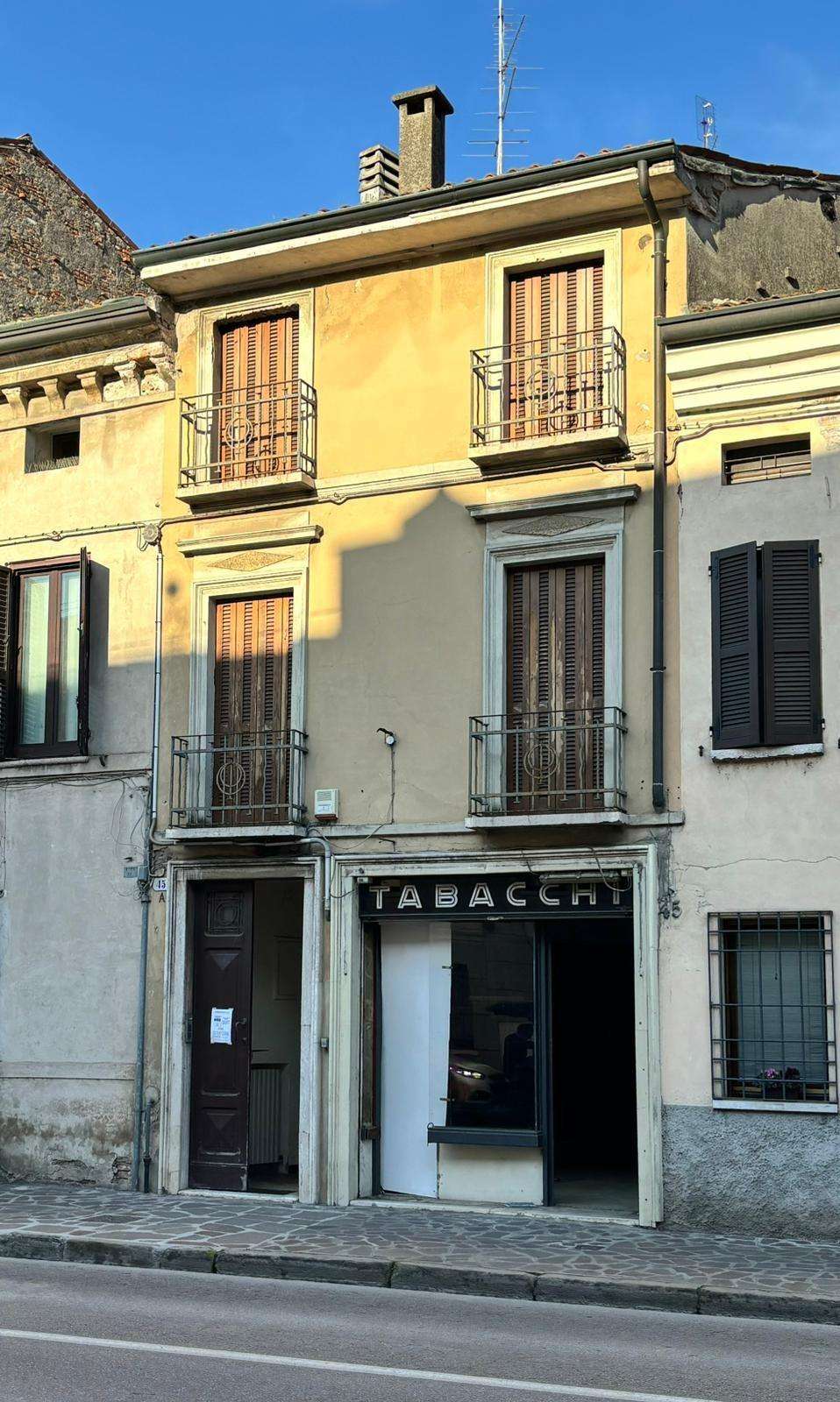 Palazzo - Stabile in Vendita a Mantova Corso Garibaldi, 45