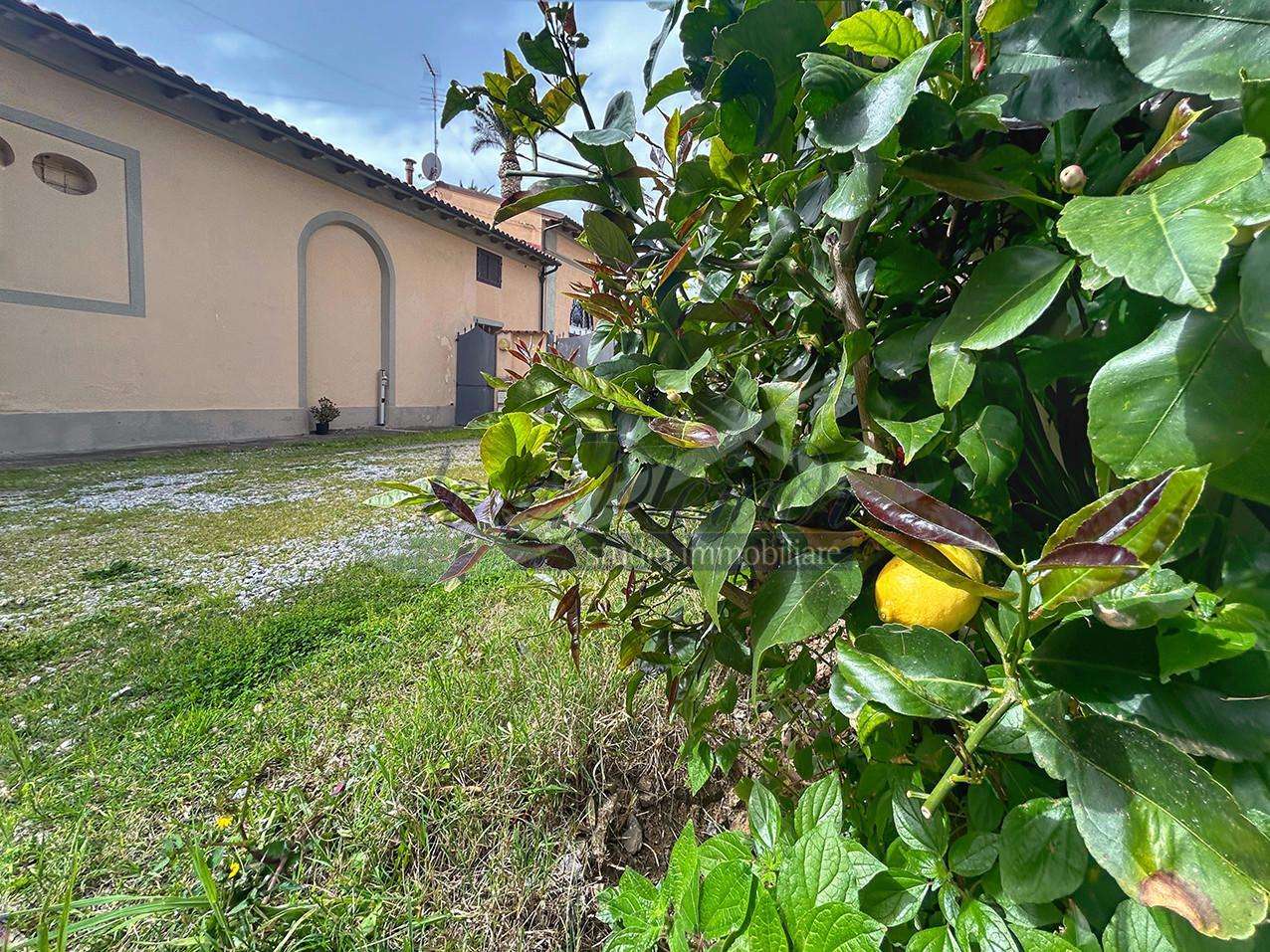 Villa in Vendita a Livorno Via Guglielmo Micheli, 57126
