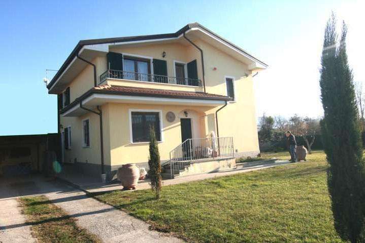 Appartamento Via Ferdinando Micheli,, Carrara