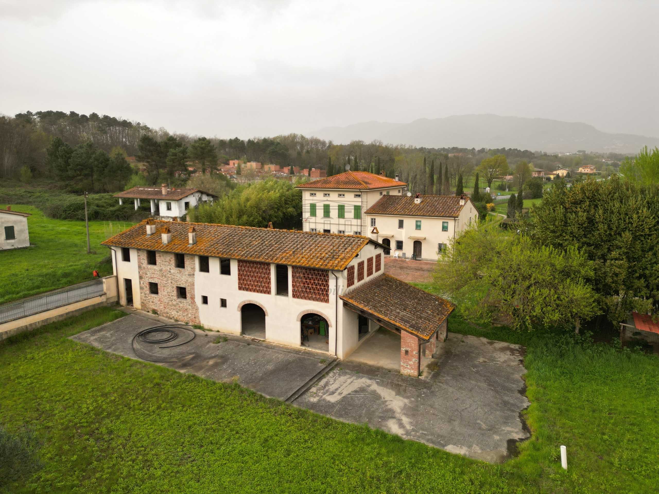 Casa indipendente Via Sbarra, Porcari