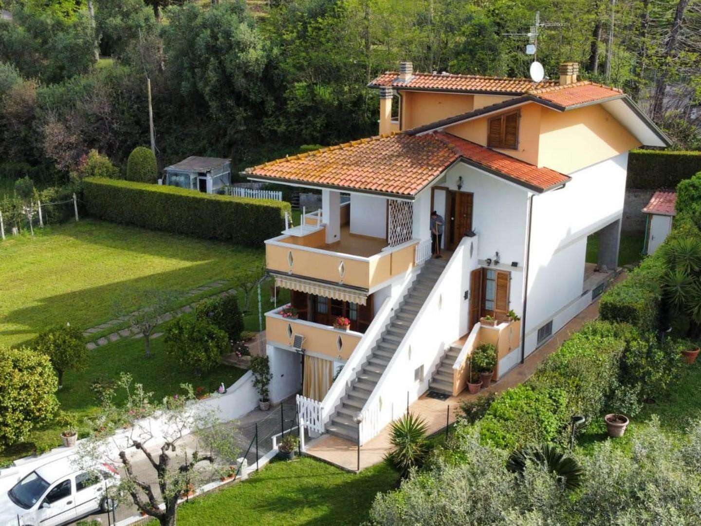 Villa in Vendita a Massarosa Via della Torre,