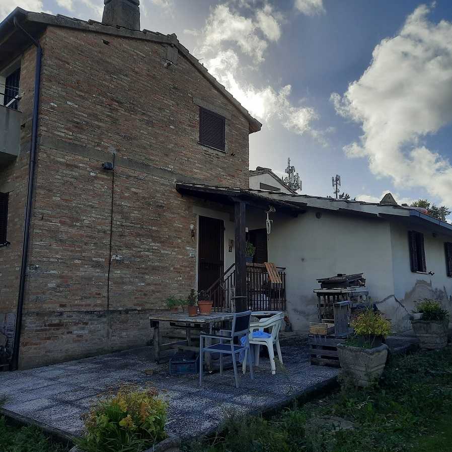 Casa indipendente in Vendita a Perugia Strada San Maria della Collina