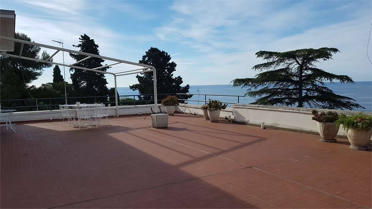 Villa in Vendita a Sanremo