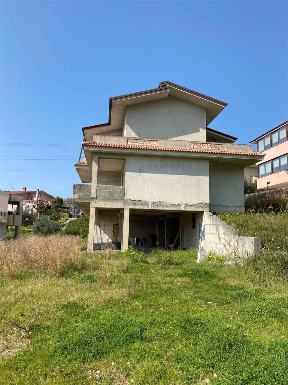 Villa in Vendita a Belvedere Marittimo