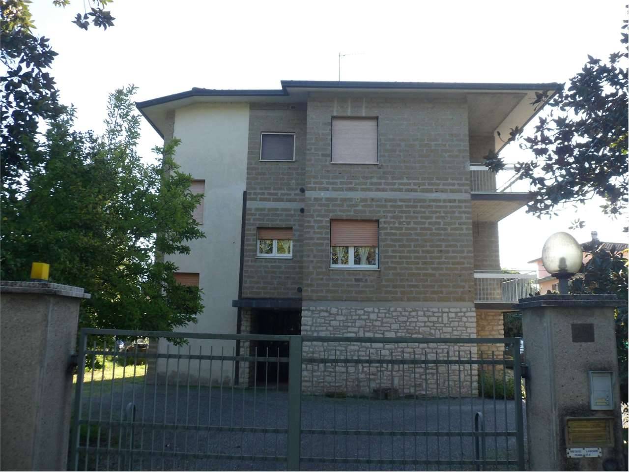 Casa Bi - Trifamiliare in Vendita a Perugia Colle Umberto I