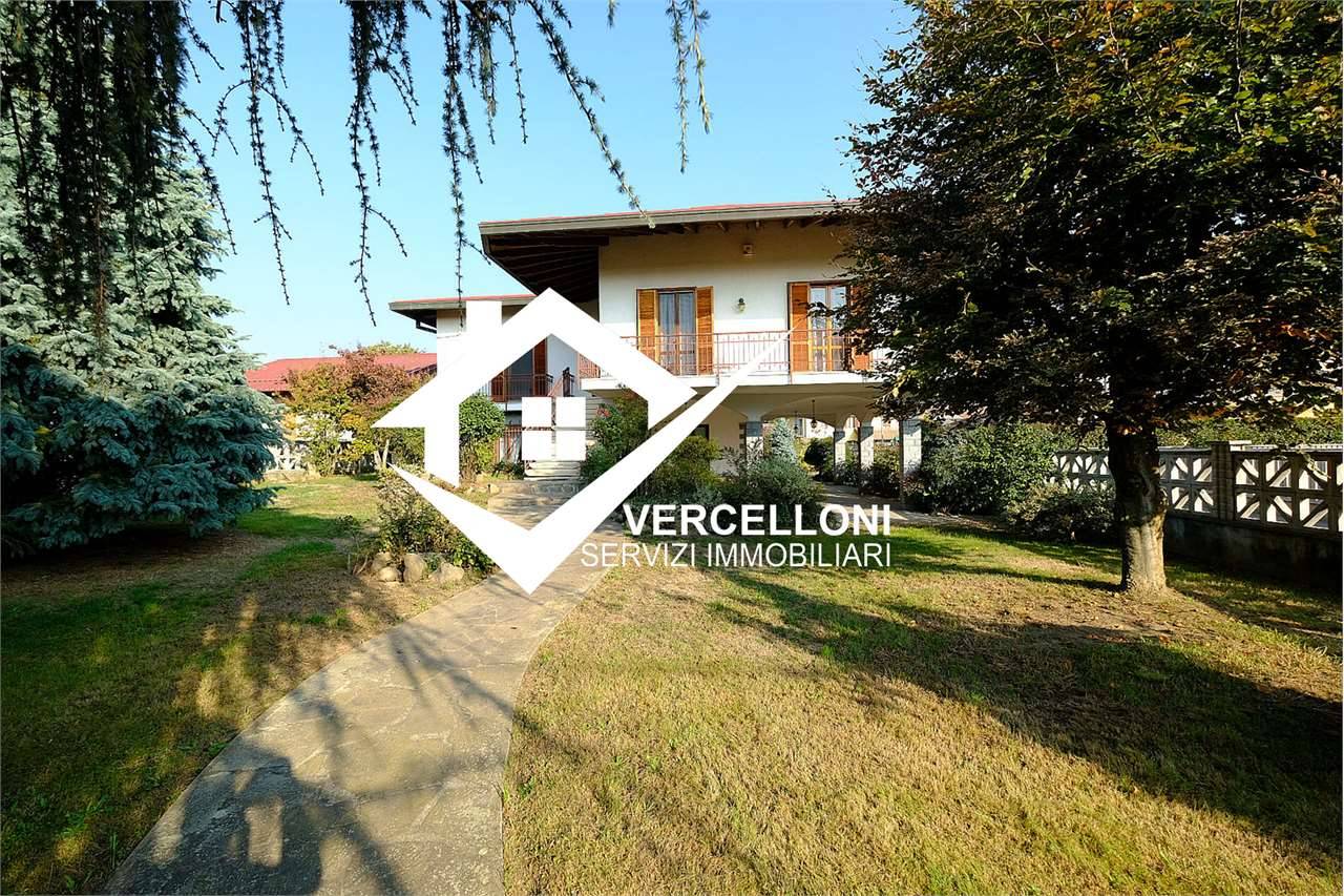 Villa in Vendita a Casaleggio Novara