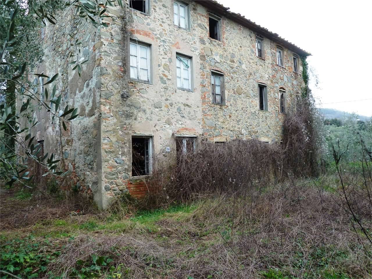 Casa indipendente in Vendita a Capannori Segromigno in Monte