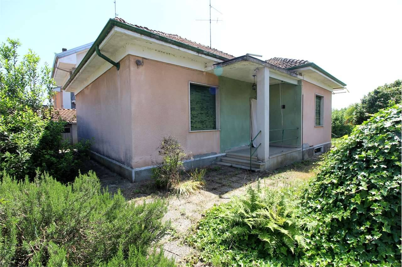 Casa indipendente in Vendita a Novara Vignale