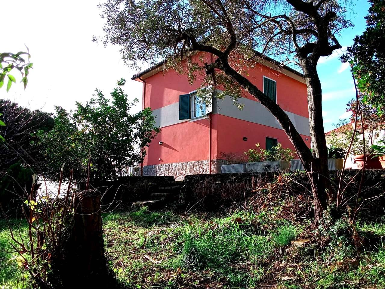 Villa in Vendita a Cogoleto