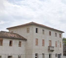 Palazzo - Stabile in Vendita a Montebelluna