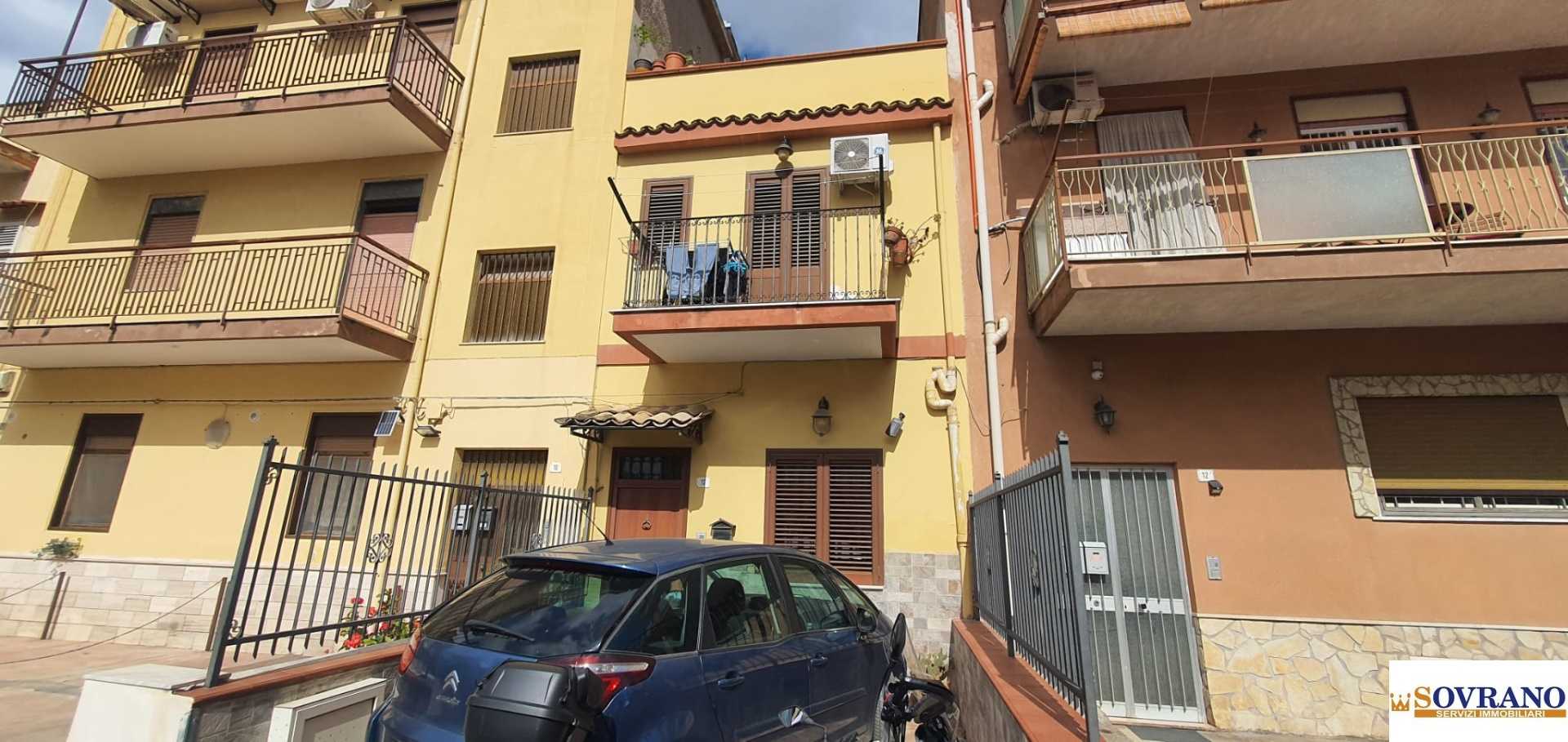Casa indipendente in Vendita a Palermo Cortile Zarcone