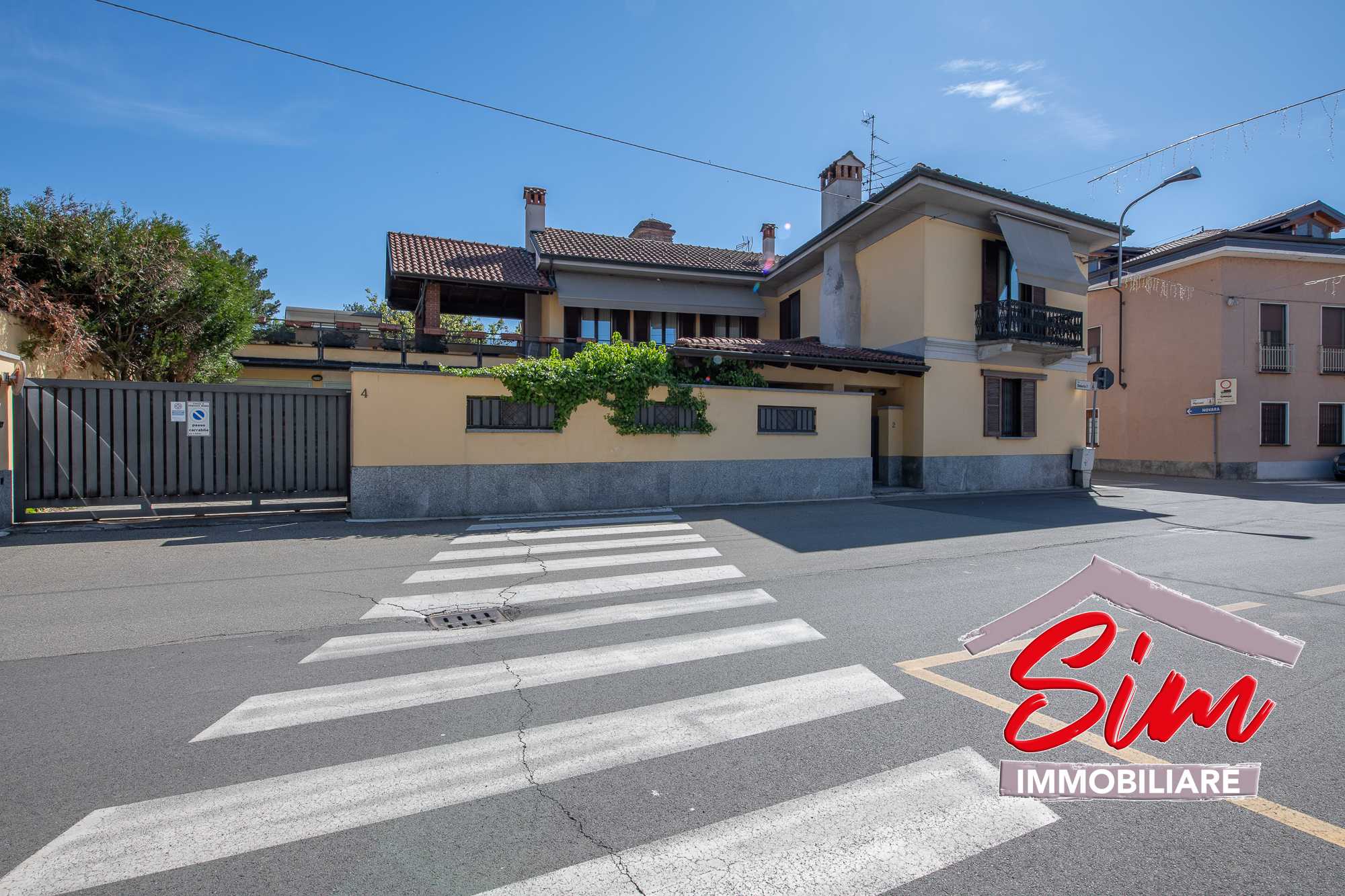 Casa indipendente in Vendita a Casaleggio Novara Piazza Marconi