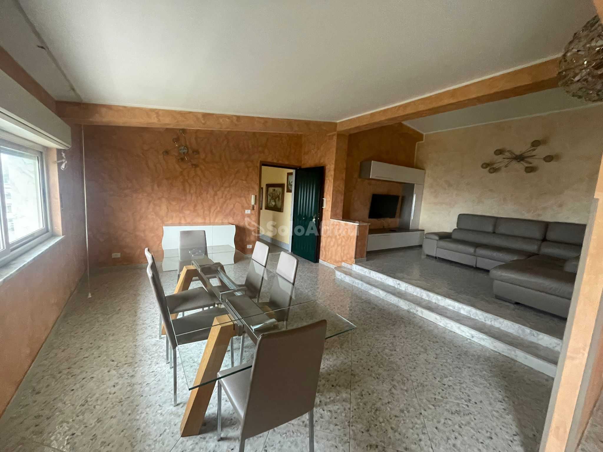Appartamento in Affitto a Reggio di Calabria Contrada Saracinello